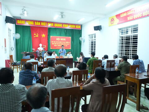 ĐẠI BIỂU HĐND XÃ TIẾP XÚC CỬ TRI THÔN BÌNH ĐÔNG